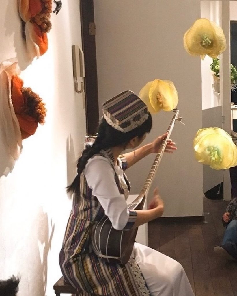 ドゥタール演奏と歌